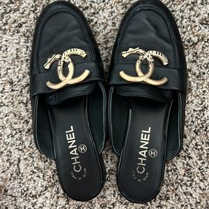 Chanel mules/slides